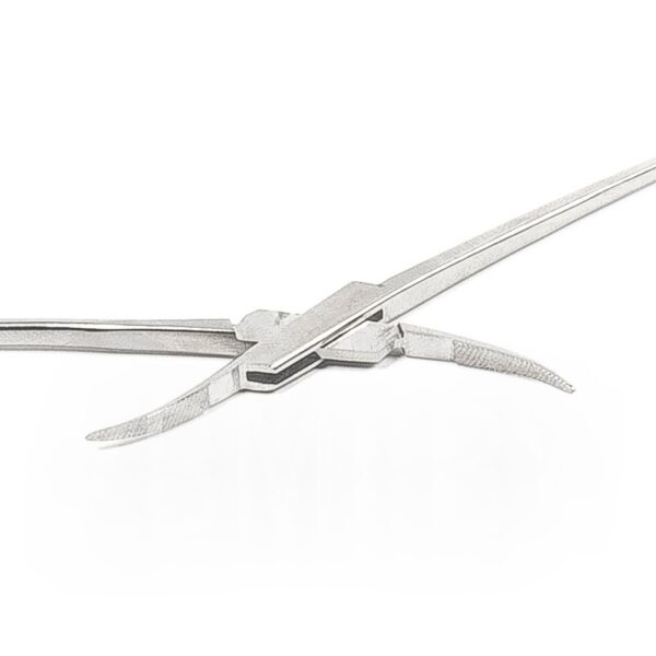 Зажим кровоостанавливающий типа Москит изогнутый по ребру 150мм З-35 ВП арт. 300-17